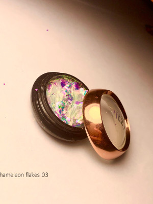 CHAMELEON (AURORA) flakes 03